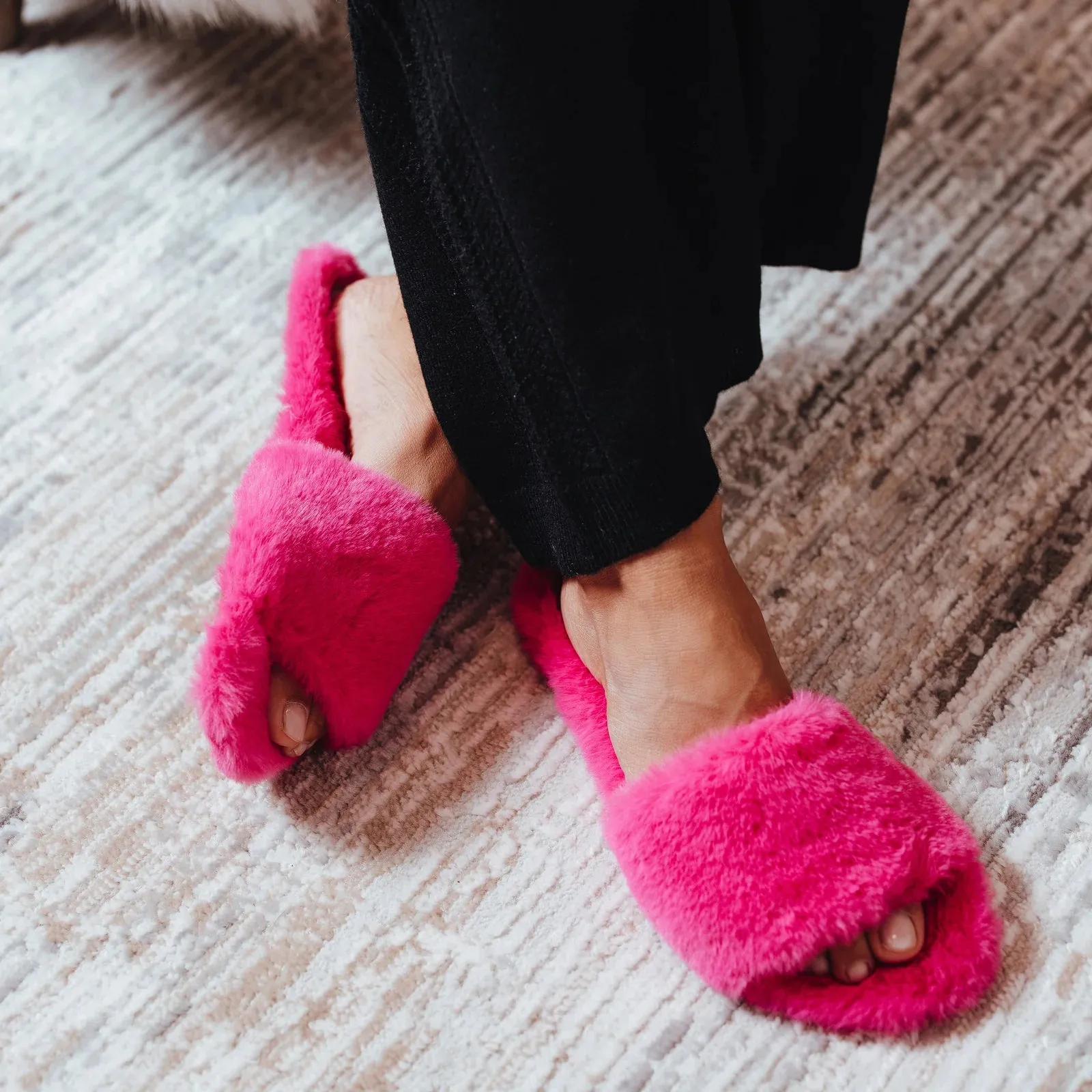 Averie Hot Pink