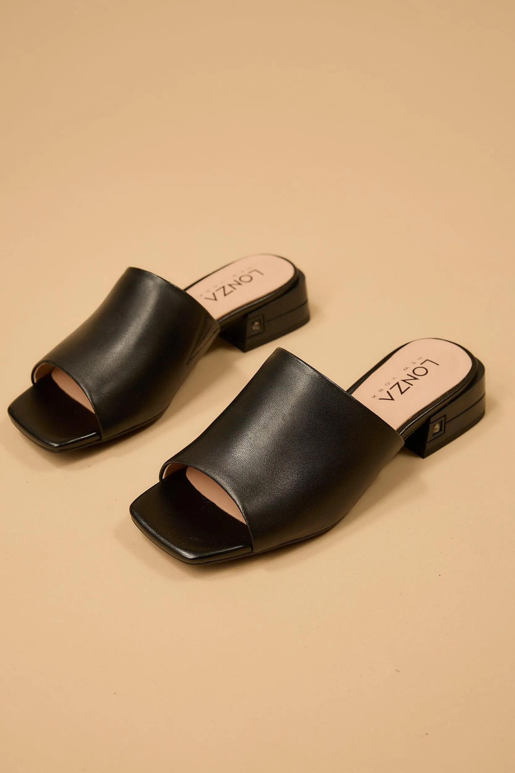 Emilia Black Matte