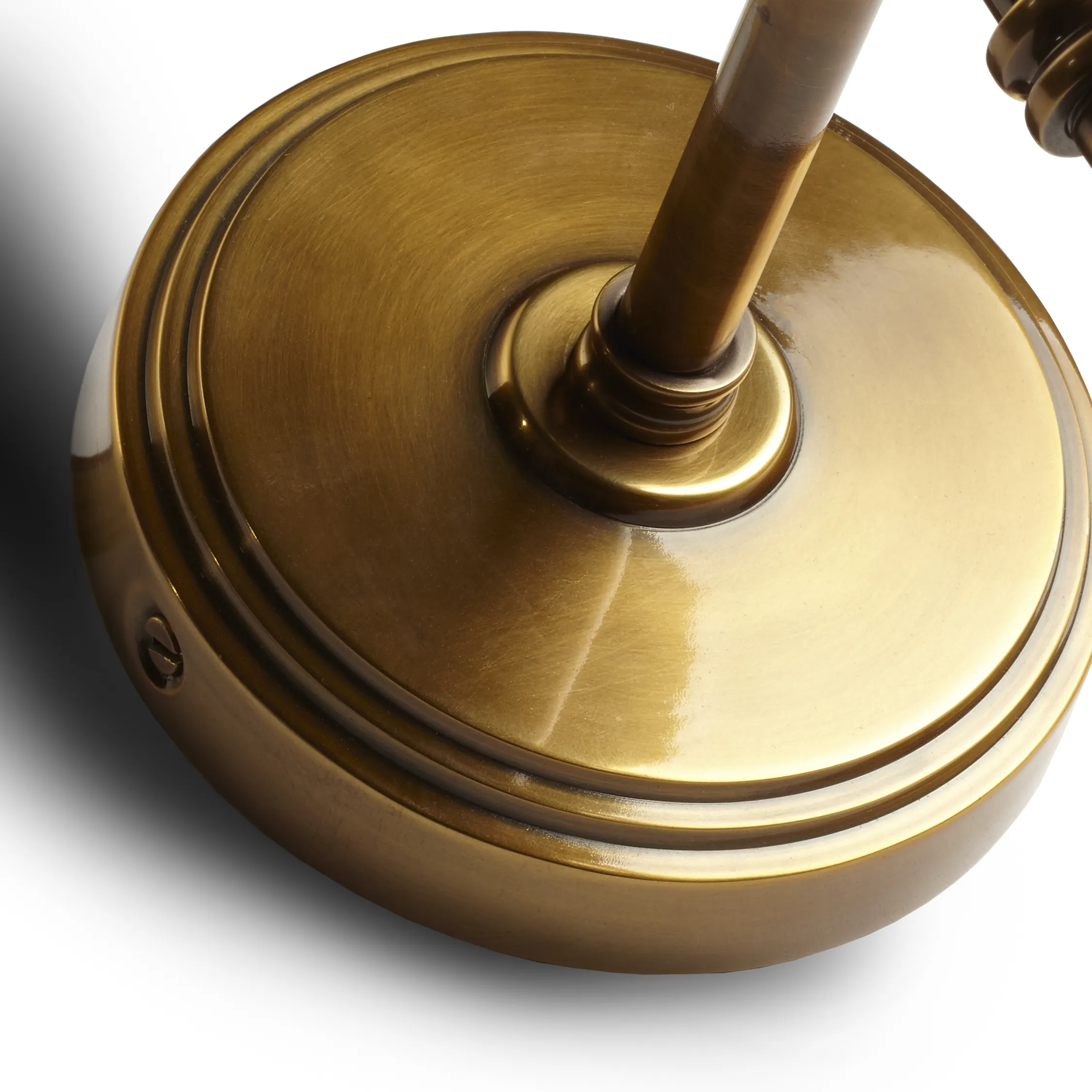 Single Chukka Wall fitting in antiqued brass
