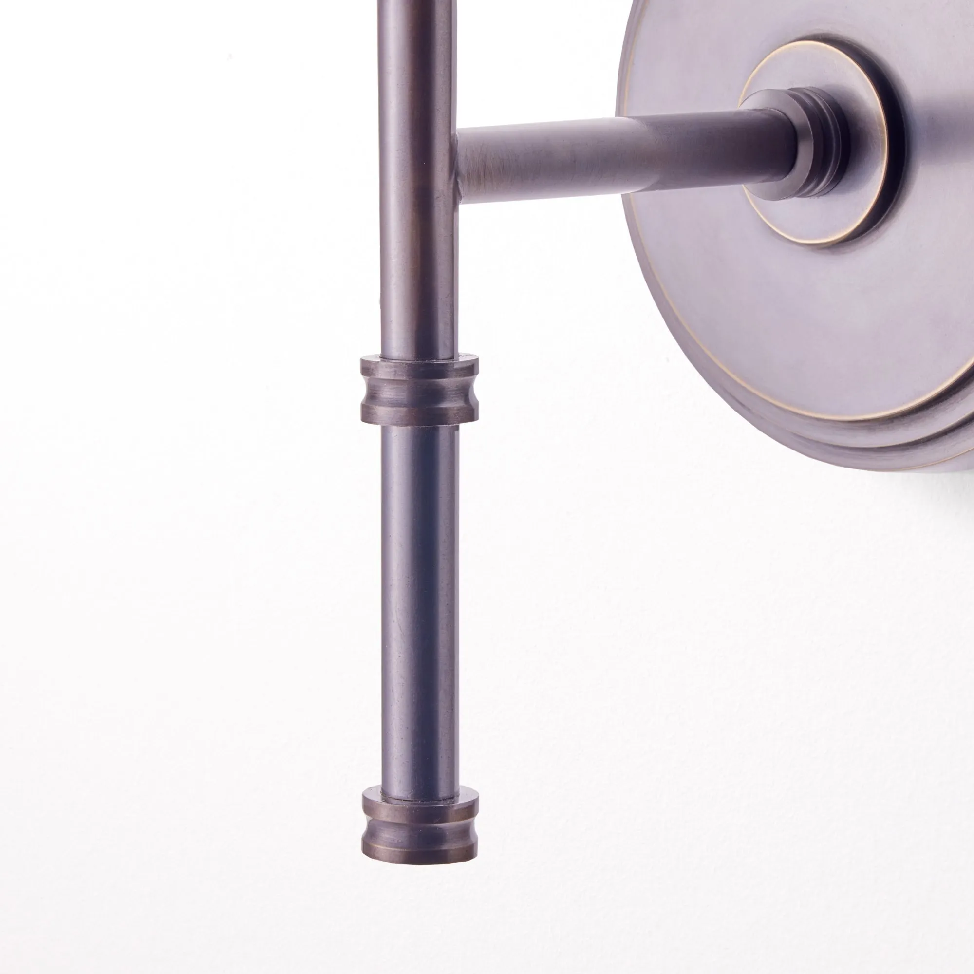 Single Chukka Wall fitting in bronze