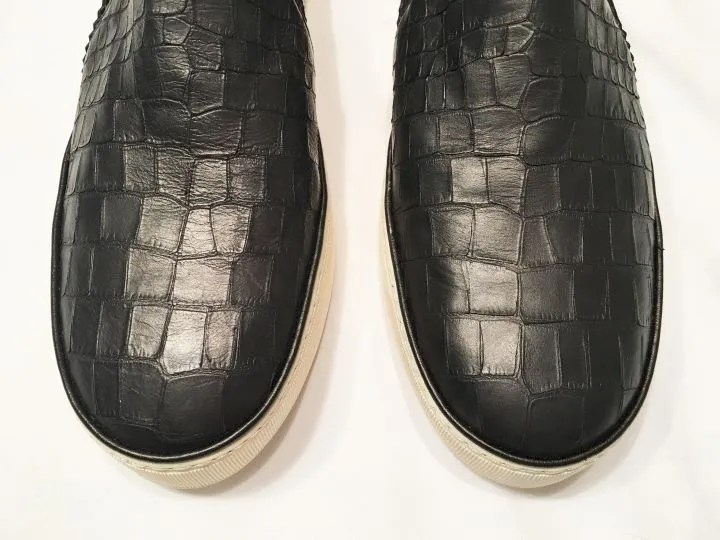 Stuart Weitzman Size 10.5 Nugget Black Leather Slip-ons
